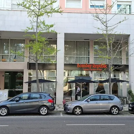 Haven In - Exquisite Floor With Air Conditioning, 7 Meters Balcony To The Longest Waterfront In Lisbon