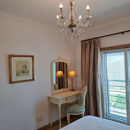 Haven In - Exquisite 15th And Floor With Elevators, Parking And An Incredible View From The 7 Meters Balcony To The Longest Waterfront In * 리스본
