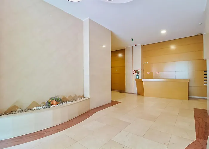 Haven In - Exquisite 15th And Floor With Elevators, Parking And An Incredible View From The 7 Meters Balcony To The Longest Waterfront In * Lisboa