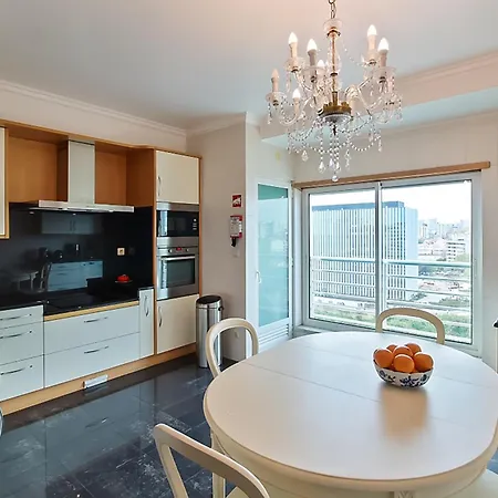 Haven In - Exquisite 15th And Floor With Elevators, Parking And An Incredible View From The 7 Meters Balcony To The Longest Waterfront In アパート *