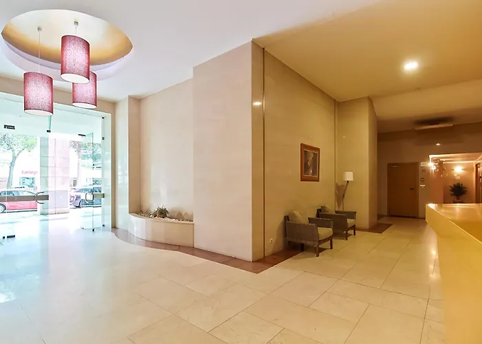 Haven In - Exquisite 15th And Floor With Elevators, Parking And An Incredible View From The 7 Meters Balcony To The Longest Waterfront In アパート リスボン